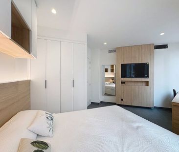 Calle Cuatro Amigos, Madrid, Community of Madrid 28029 - Photo 1