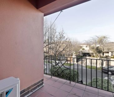 Gorgeous Family Living! - Photo 2