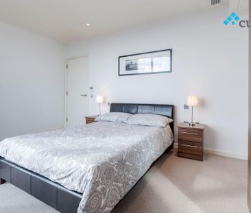 2 bedroom penthouse to rent - Photo 6