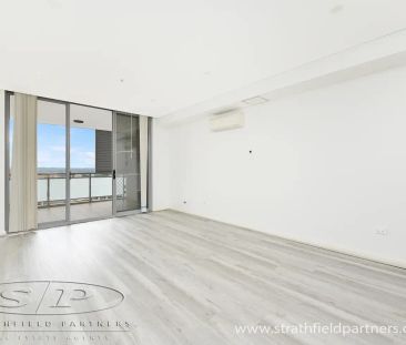 “Luxury 2 Bedroom Apartment, Level 9” - Photo 4