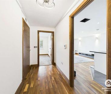 Woolston Manor Apartments, Abridge Road, Chigwell, Essex, IG7 - Photo 5