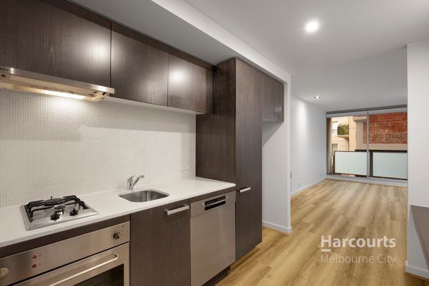 Fresh Interior in Sought after Tribeca! - Photo 1
