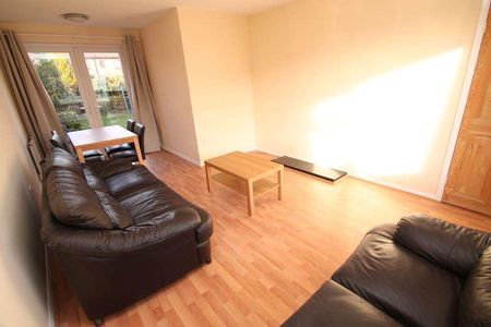 Sale Road, Northern Moor, Manchester, M23 - Photo 3