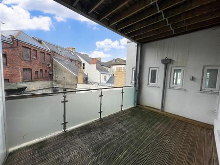 Market Street, NEWPORT - Photo 2