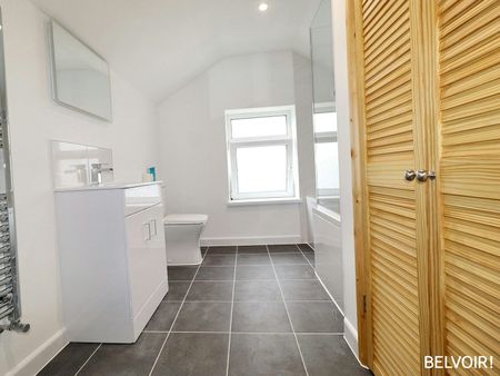 Terraced House to rent on - Photo 4