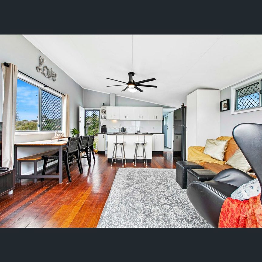 49 Kent Street, Urangan, Qld 4655 - Photo 1