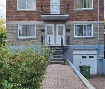 Grand 3 et demie a louer 1400 toit inclus. - Photo 1