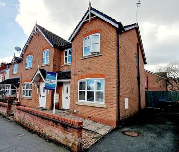 3 bedroom semi-detached house to rent - Photo 6