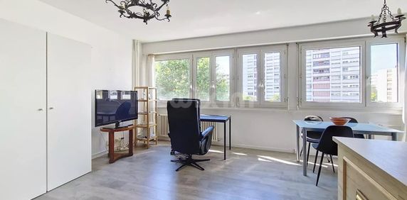 Helles und großes Studio (34 m²) in Lancy - Foto 2