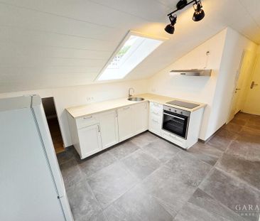 Aufwendig sanierte 2 Zimmer-Dachgeschoss-Wohnung in ruhiger Lage - Photo 1