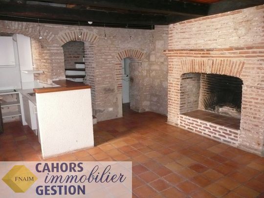 Location Appartement 1 pièce 42m² CAHORS 46000 - Photo 1