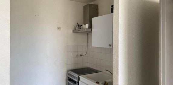 Location Appartement 2 pièces 43m² BORDEAUX 33800 - Photo 2