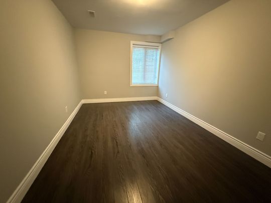 For Lease - 325 Bathurst Glen Drive Unit# Lower, Vaughan, Ontario - Photo 1