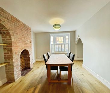 3 bedroom Mid Terraced House to let - Photo 3