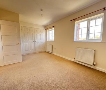 3 bedroom semi-detached house to rent - Photo 4