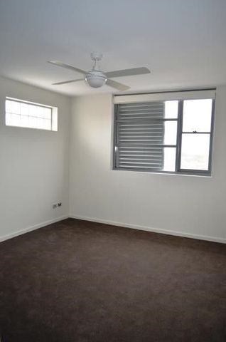 CONVENIENT LIVING AT ITS BEST! - Photo 2