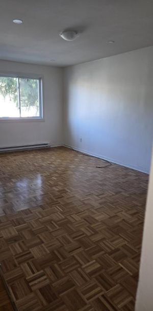 Appartement triplex 5 1/2 Longueuil - Photo 1