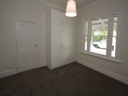 RENOVATED THREE BEDROOM HOUSE IN PERFECT LOCATION! - Photo 5