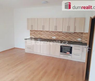 pronájem bytu 2+kk v Milovicích 403 - Fotografie 3