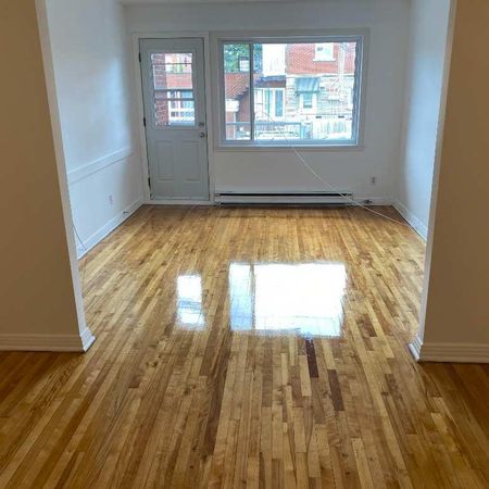 Lachine 3 ½ Disponible a partir du1 mai, 2 balcons, cour - Photo 4