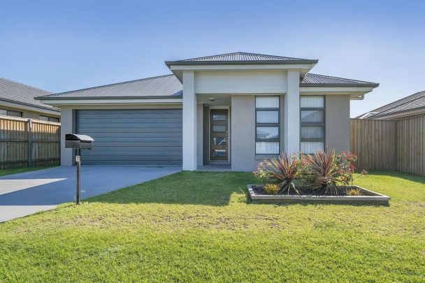 Family Friendly Home - Photo 1