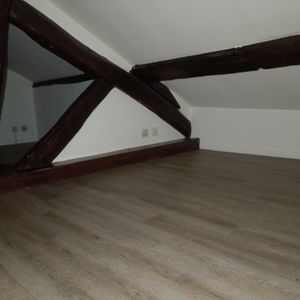 Location Appartement 1 pièce 17m² - Photo 3