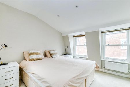 2 bedroom mews to rent - Photo 4