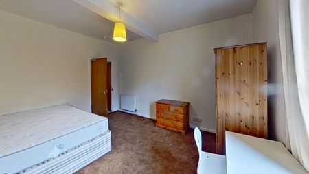 3 bedroom apartment to rent - Photo 3