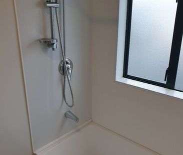 THREE BEDROOM APARTMENT – SINGLE GARAGE - Photo 6