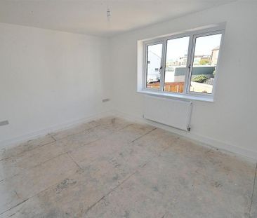 4 bedroom terraced house to rent - Photo 1