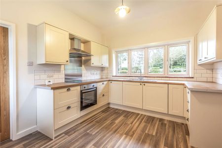 Newly renovated 3 bedroom bungalow situated in sought after location. - Photo 5