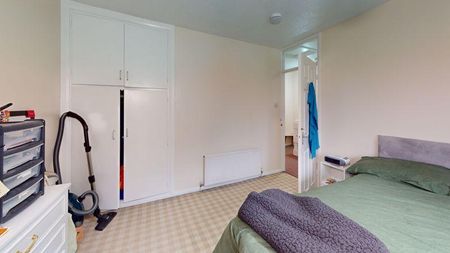 4 bedroom terraced house to rent - Photo 3