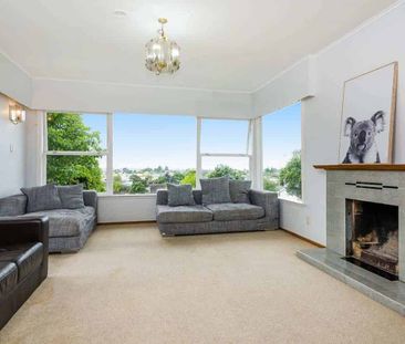 Large family home in great location - Photo 5