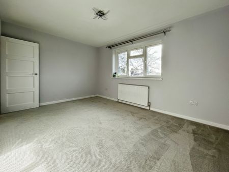 2 bedroom maisonette to rent - Photo 3