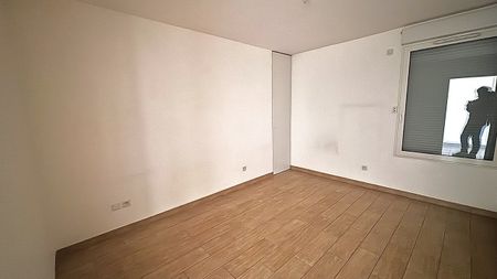 Location Appartement 3 pièces 60m² ENGHIEN LES BAINS 95880 - Photo 2