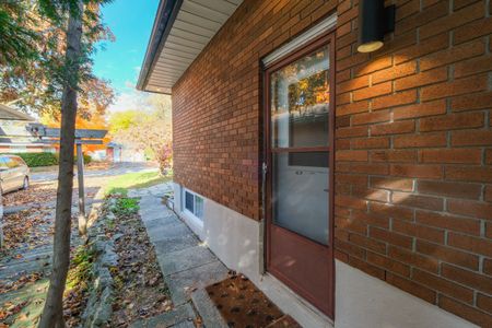 For Lease - 926 CHARLESWOOD Avenue Unit# B, Overbrook - Castleheights and Area, Ontario - Photo 4