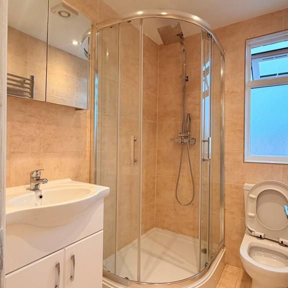 5 bedroom house to rent - Photo 1