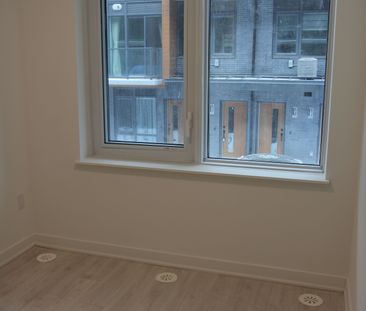 For Lease - 71 CURLEW Drive Unit# 81, Toronto, Ontario - Photo 4