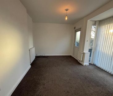 3 bedroom detached house to rent - Photo 2