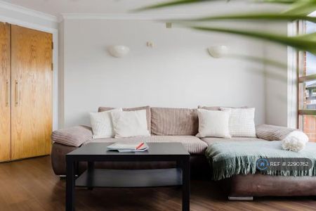 2 bedroom flat to rent - Photo 5