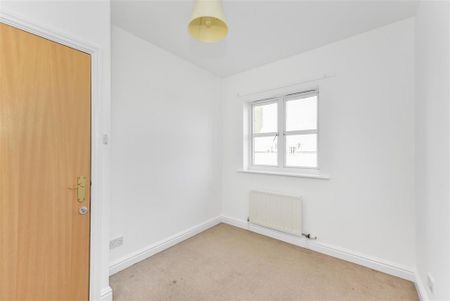 4 bedroom apartment to rent - Photo 4