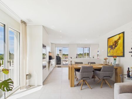 Light-flooded 3.5 room penthouse apartment with huge terrace, centrally located in Lucerne - Photo 3