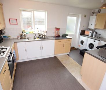 1 bedroom in a house share to rent - Photo 4