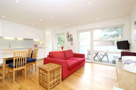 Attractive one bedroom apartment in this highly regarded modern development. - Photo 3