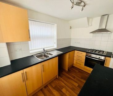 Field Lane, Fazakerley, Liverpool, Merseyside, L10 - Photo 5