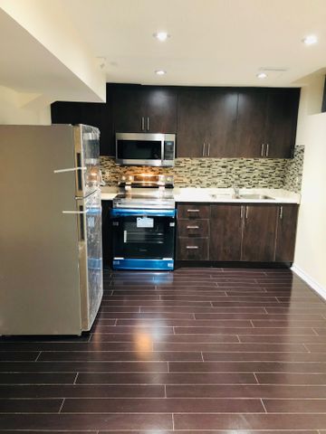 For Lease - 143 Crystal Glen Crescent Unit# 2, Brampton, Ontario - Photo 2