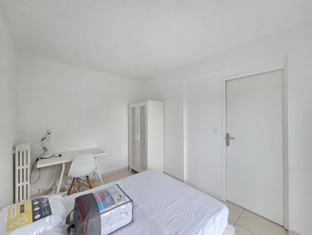 Location Appartement 3 pièces 72m² TROYES 10000 - Photo 4