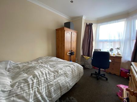 5 bedroom terraced house to rent - Photo 3