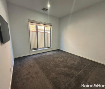Sophisticated Single-Level Living with Stunning Parkland Surrounds - Photo 6
