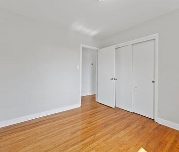 For Lease - 379 Tamarack Circle Unit# MAIN, Oakville, Ontario - Photo 5